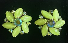 VTG Signed WEISS Flower Earrings Green Glass ...
