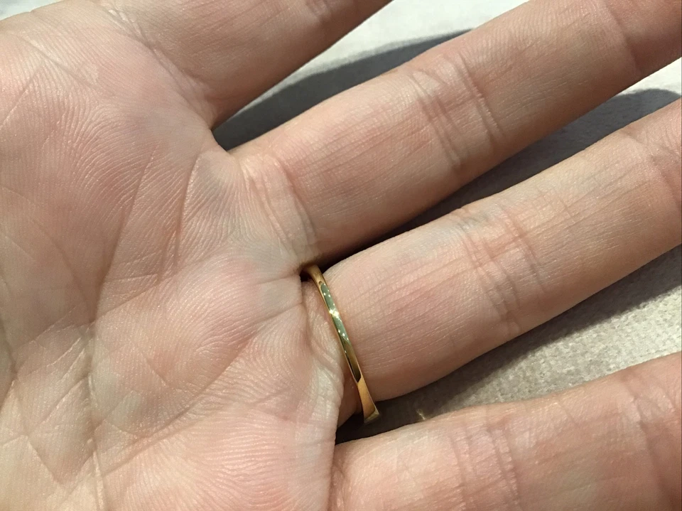 Anel Half Eternity folheado a ouro 9k 925 M e metade diamante criado em laboratório 1,4 quilates - Imagem 3 de 4