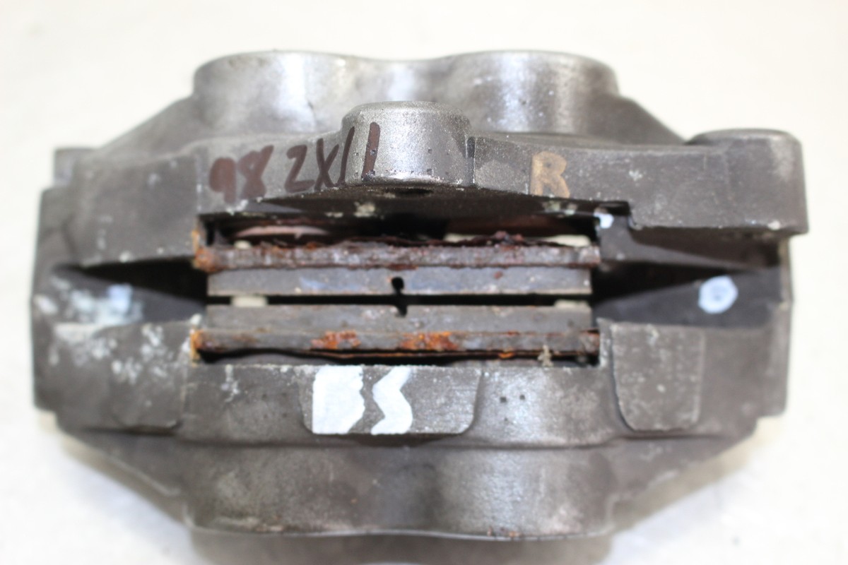 1998 98 Kawasaki Ninja Zx11 Zx 11 Right Front Brake Caliper