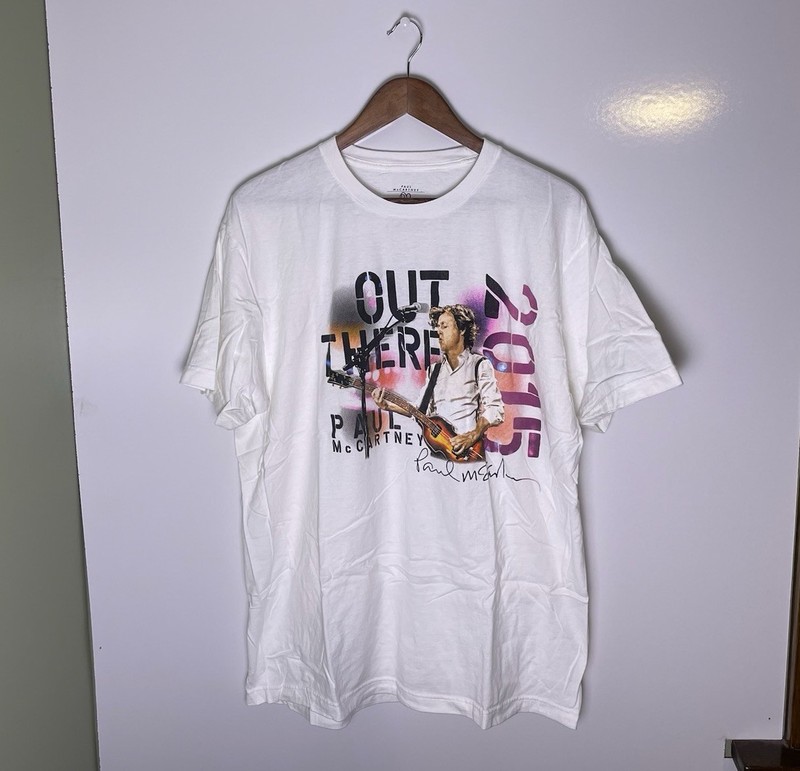 2015 Paul McCartney Out There Tour Rock Band T-Shirt Size XL