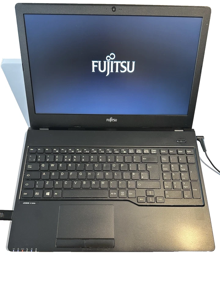 Fast Fujitsu Laptop Intel i3 2.5GHz 256GB SSD 8GB Ram 15.6" HD Screen Windows 11 - Image 4 of 4