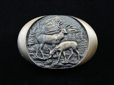 RF15106 VINTAGE 1982  DEER IN FOREST  COMMEMORATIVE ART BRASSTONE BELT BUCKLE