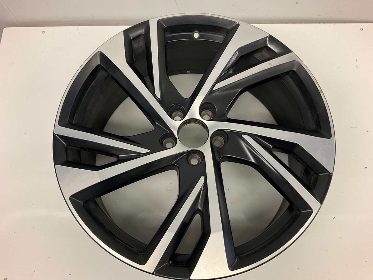XC40 20インチ 5-Double Spoke タイヤホイールセット 19-22 Volvo XC40 20-Inch 5-Double Spoke Matte Black Diamond Cut