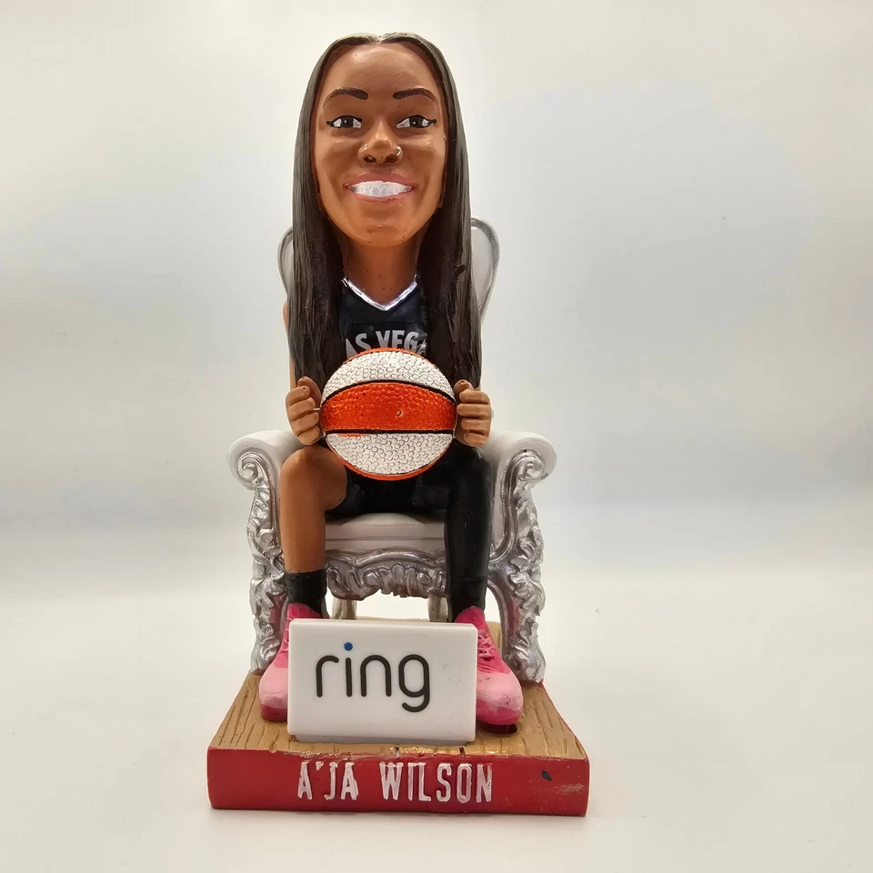 A'ja Wilson Las Vegas Aces Ring Spinning Ball 2023 WNBA Promo SGA 19/08/25 Foto 2 de 4