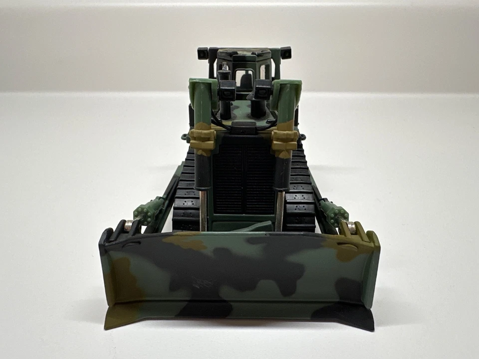 Cat D8R Series II Military Track-Type Tractor - Norscot - 1/50 - Image 2 of 4