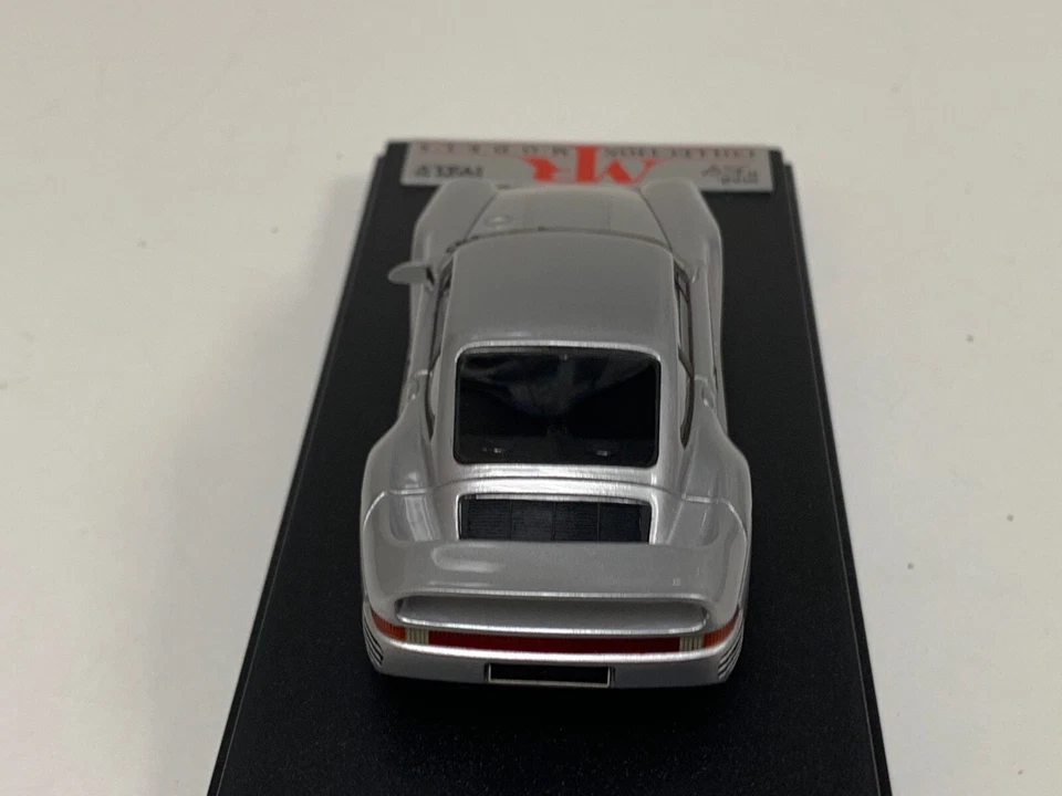 1/43 MR Collection Porsche 959 Street Car in Silver Limited 499 pcs   A1004 - Image 4 of 4