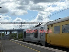 PHOTO  NETWORK RAIL TRAIN AT BIRMINGHAM INTERNATIONAL STATION A CLASS 67 LOCO SI