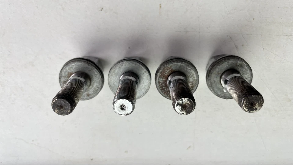 Peugeot 306 Rueda Tornillos Tuercas Asiento Plano - 93-99 - Plus Extracción Especial Bujía Foto 4 de 4