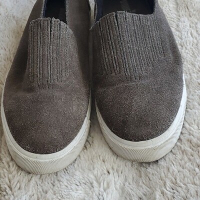 Minnetonka Grey Leather Slip On Large Soled Low Top Fashion Sneakers Size 7.5 Minnetonka Grey Leather Slip On Large Soled Low Top Fashion  main image 3