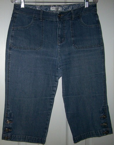 Christopher & Banks Petite Capri Denim Jeans Pockets Button Accents Stretch 8P