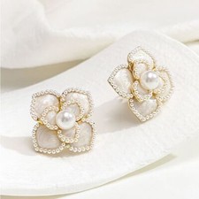 Elegant Pearl Flower Earrings Women  s Fashion Jewelry Gold Floral