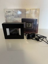 TAO 83003 TABLETOP DIGITAL PHOTO FRAME w/ ALARM CLOCK 50 photos - NEW