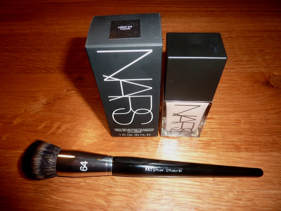 NARS Light Reflecting Foundation Light 2,5 YUKON + SEPHORA Foundation Pinsel - Bild 4 von 4