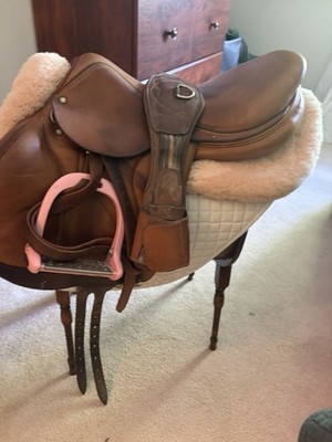 Devoucoux Chiberta Saddle 18 , Antarès & CWD girths. Lorenzini, Mattes 