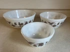 (3) VTG PYREX EARLY AMERICAN OVENWARE MIXING BOWLS 401, 402, 403