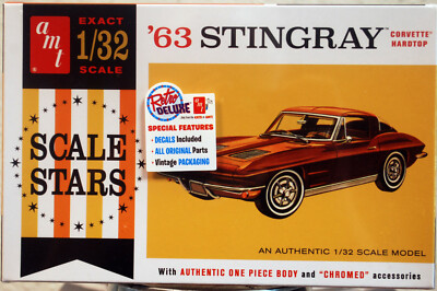1963 Chevrolet Corvette Coupe Stingray 1:32 AMT 1112