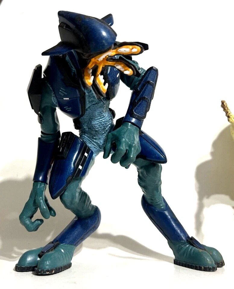 Halo Series 2 & 5 Flood Carrier Covenant Elite 7' Action Figures Joyride Studios - Image 3 of 4
