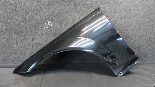 FA-111 * Mercedes-Benz W204 C-Klasse  Kotflügel Links - 197 Obsidianschwarz Met