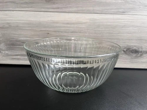 Pyrex 7403 S Clear Ribbed 10 Cup Mixing Bowl USA 2.5 L Green Tint Vintage