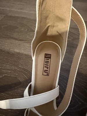 IDIFU White Strappy Ankle Strap Block Heel Open Toe Buckle Size 9