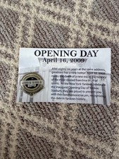 2009 Opening Day Yankees Stadium Inaugural Season Pin April 16, 2009 NIP