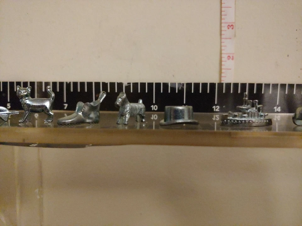 MONOPOLY Repuesto PIEZAS SET FICHAS 9 Hierro Cañón Caballo Perro Coche Zapato Foto 3 de 4