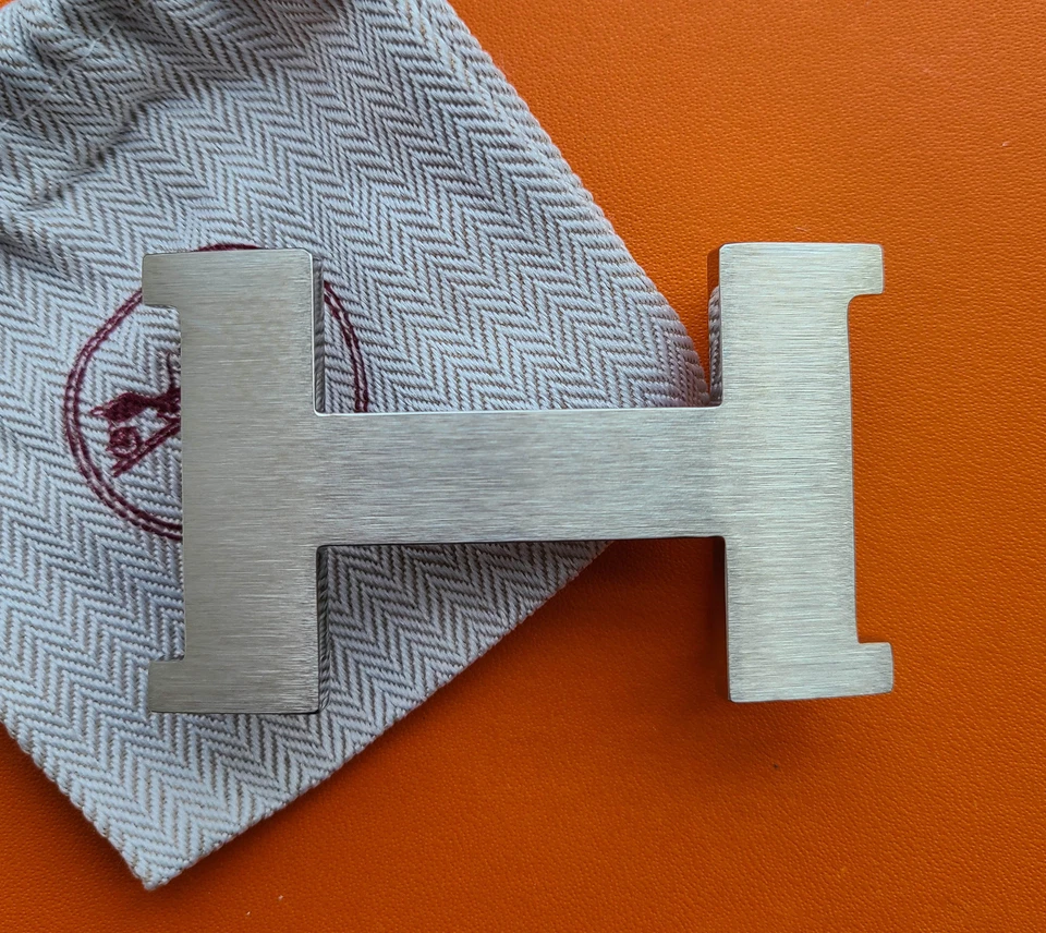 38mm H Silver Brushed Constance Belt Buckle - Image 3 of 4