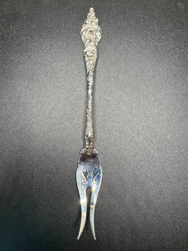 Les Six Fleurs by Reed and Barton Sterling Silver Rare Pickle Fork 6 3/8"