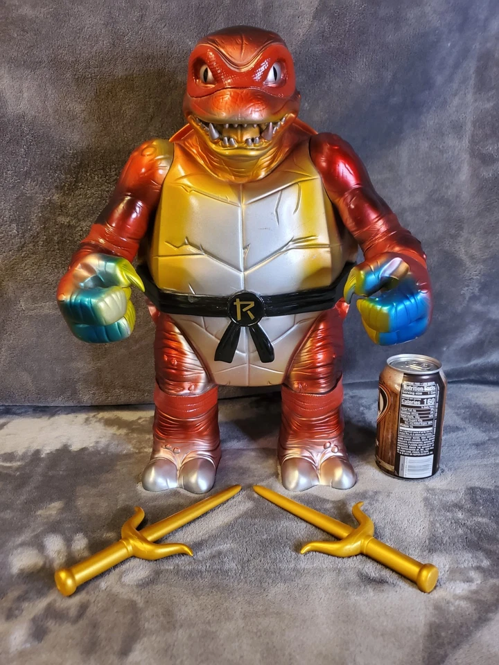 Figura Vinilo This is a Teenage Mutant Ninja Turtles (TMNT) - Kaiju Raphael 18". Foto 2 de 4