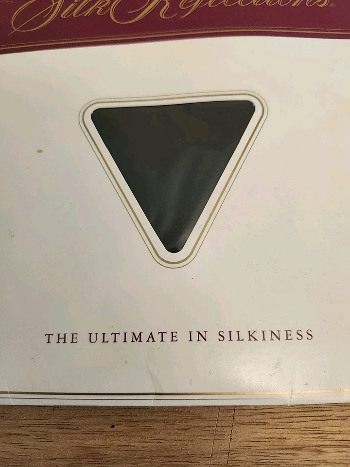 Pantimedias Hanes Silk Reflections Talla EF Clásicas Azul Marino Sedosas Transparentes Soporte Ligero Foto 2 de 4