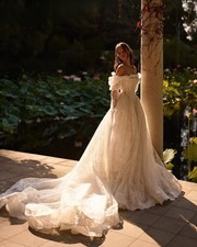 Boat Nack Lace Appliques Wedding Dresses Lace-up Off Shoulder Back Bride Gowns 