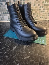 Women's Black Zip Up Boots - UK 5 VGC