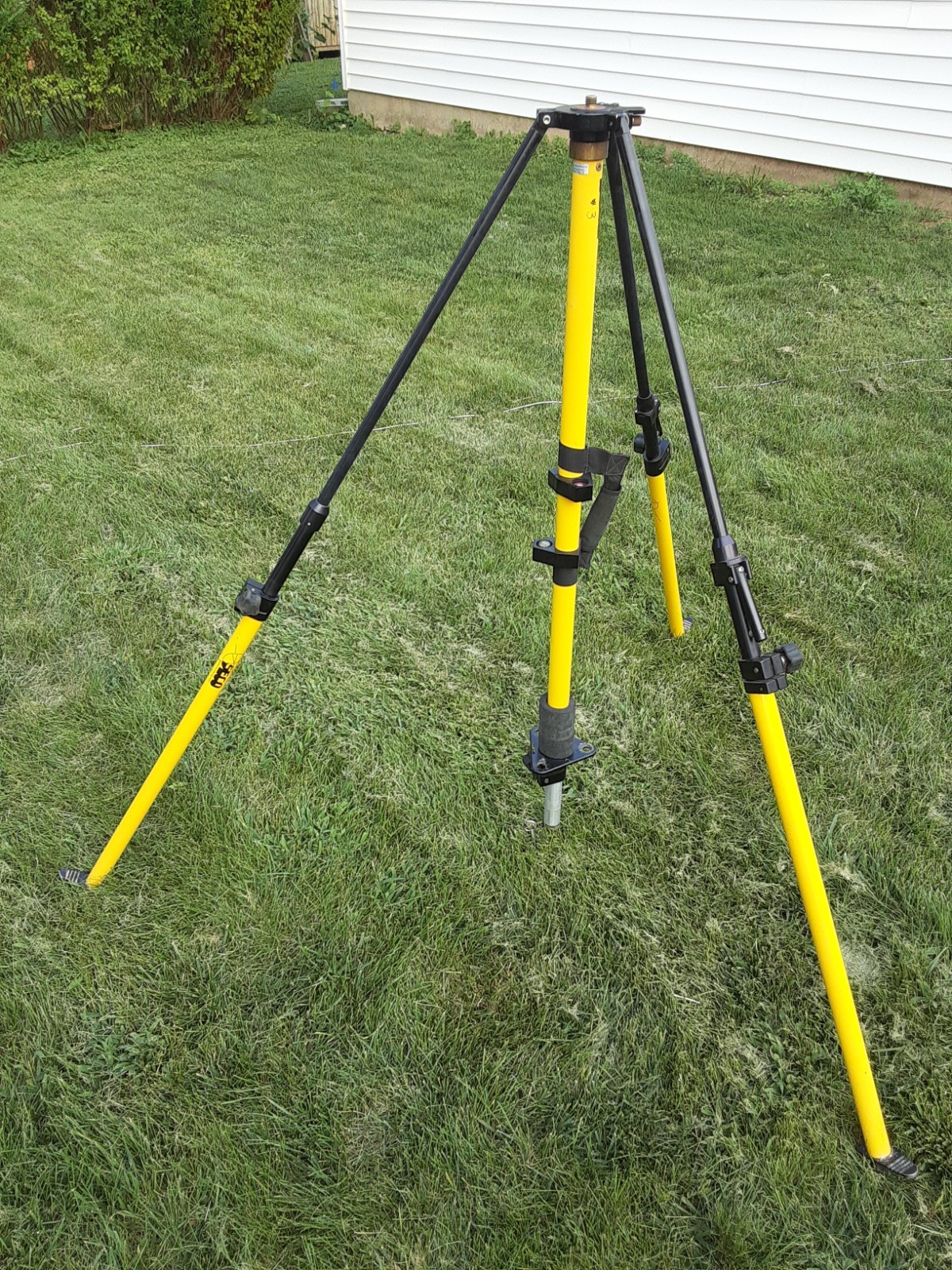 Seco Graduated Collapsible GPS Tripod PN #5119-00-YEL.