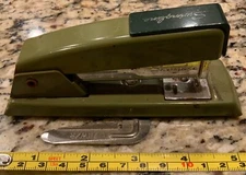 Swingline Model 711 W/R Dark Green Vintage Stapler Vtg 5.25 Inches