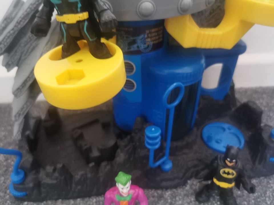 Imaginext Batman Batcave Command Centre Playset + 4 Figures bundle ...