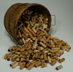 500 wine CORKS - All NATURAL, AUTHENTIC selected labels, from an EXOTIC resort