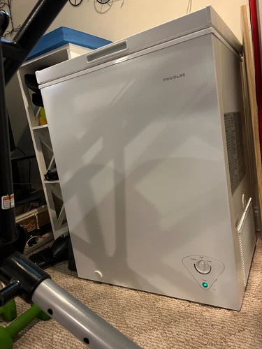 Frigidaire EFRF5003 5.0 Cu ft Chest Freezer - White