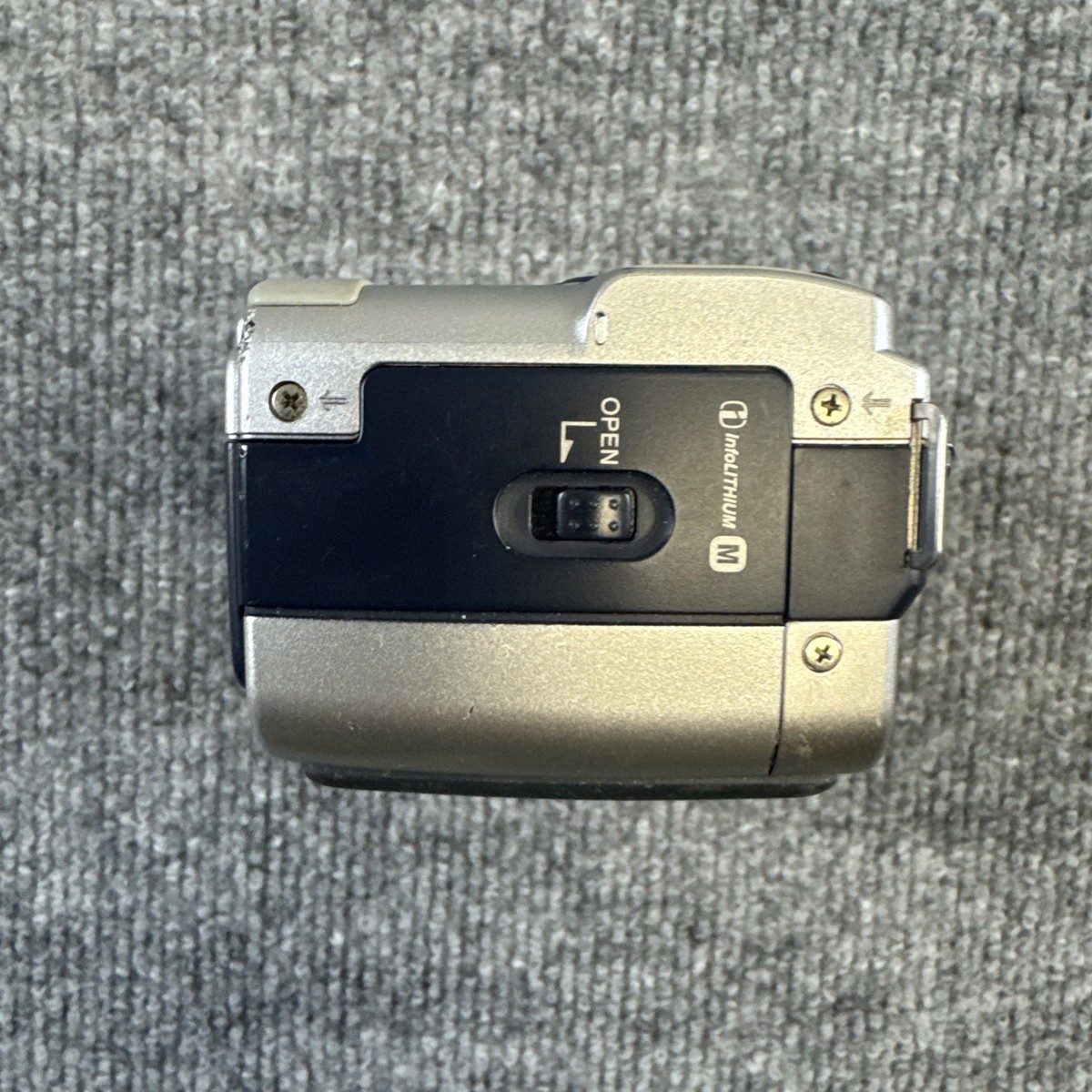 Sony Cyber-shot DSC-S70 3.1MP Digital Camera - Silver for sale