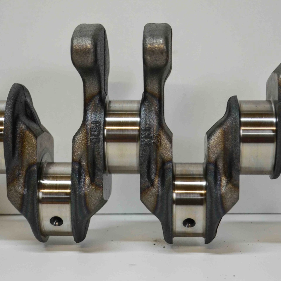 VW Tiguan AD1 Crankshaft 04EAJ 1.4 Petrol 92kw 2018 13655123 - Image 3 of 4