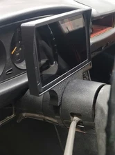 Column mount w/ sun visor for Aces 7 inch Pro dash screen.