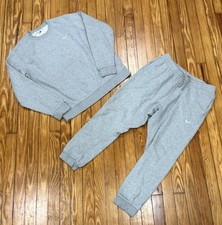 Nike Sportswear Club Fleece Gray Sweatshirt  Pants Set Size XL Sweatsuit