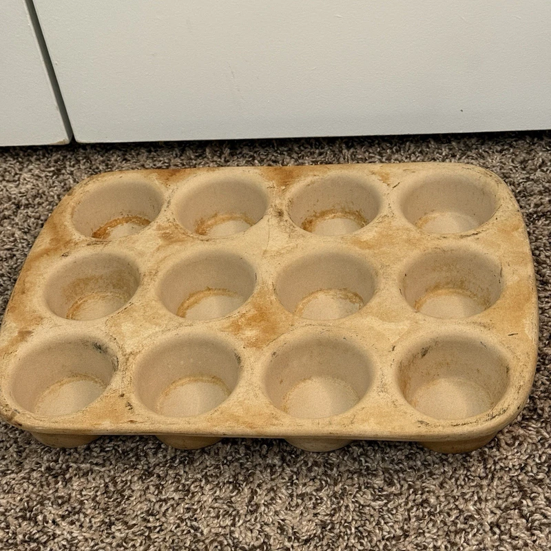 Pampered Chef Heritage Stoneware Muffin Pan