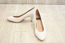 faith pointy toe pumps