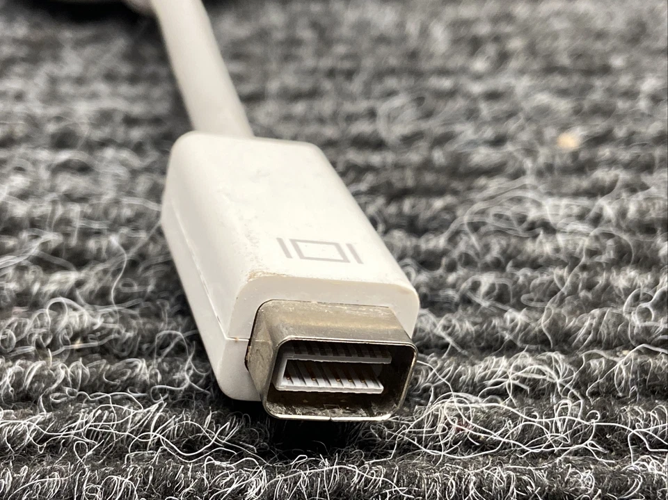 Lote de 2 adaptadores Apple Mini DisplayPort a VGA usados Foto 4 de 4