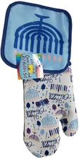 2 pc KITCHEN SET: 1 OVEN MITT & 1 POT HOLDER, CHANUKAH THEME, MENORA & DREIDELS