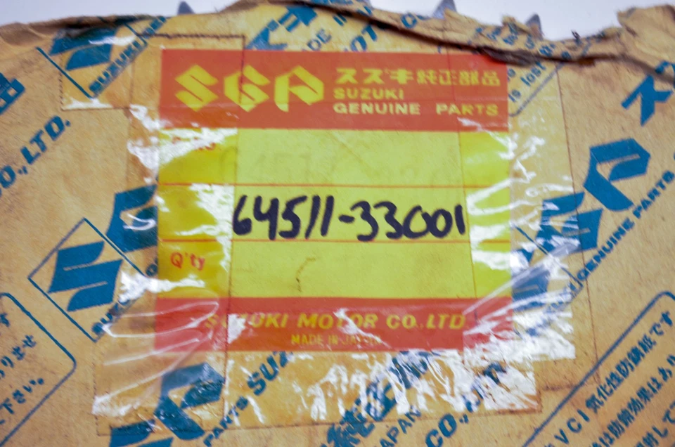 Piñón OEM Suzuki 64511-33001 nuevo de stock Foto 3 de 3