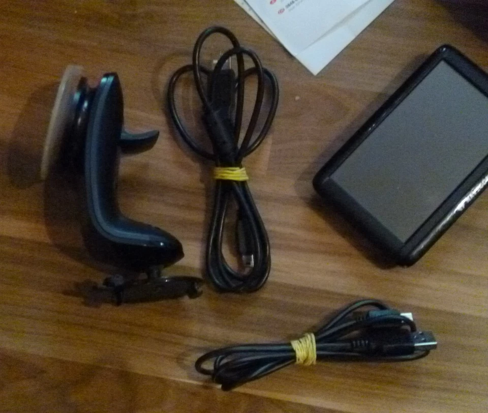 Navigationsgerät NAVIGON 40 easy Europe 20 4,3" Display mit OVP - Bild 2 von 4