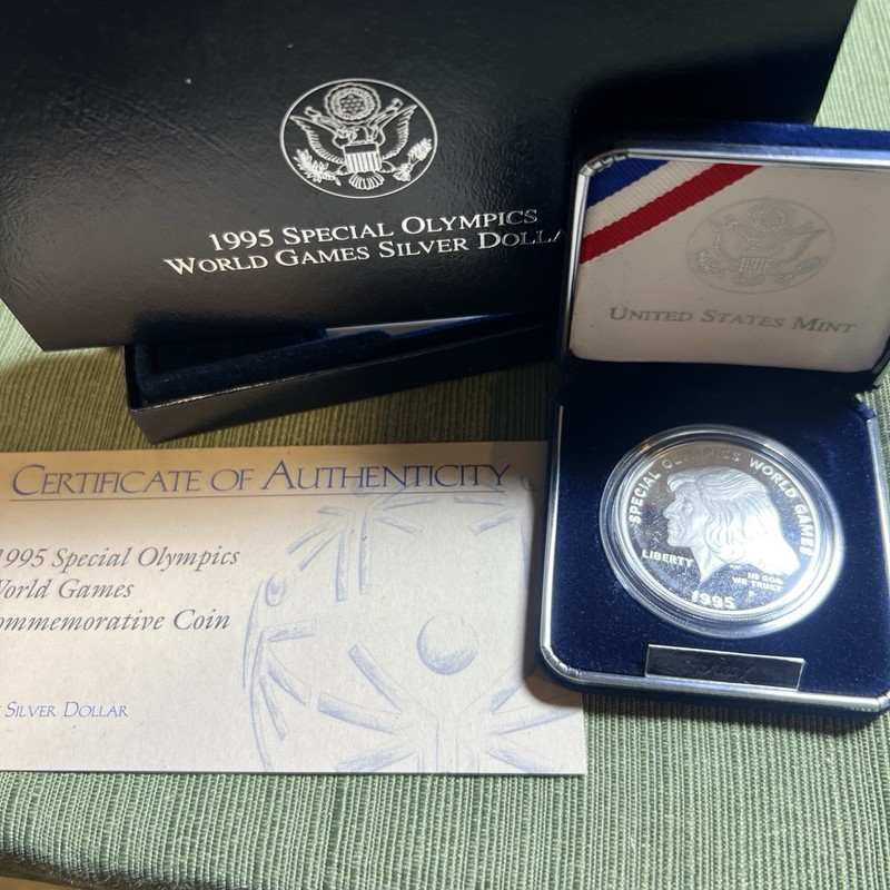 1995 P Special Olympics World Games Commemorative Proof Silver Dollar with COA
