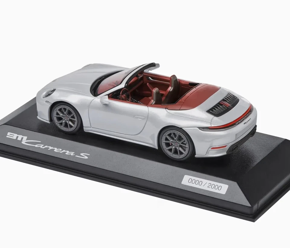 1:43 MINICHAMPS 2025 PORSCHE 911 992.2 Carrera S Cabriolet Ice Grey / red DEALER - Image 3 of 3