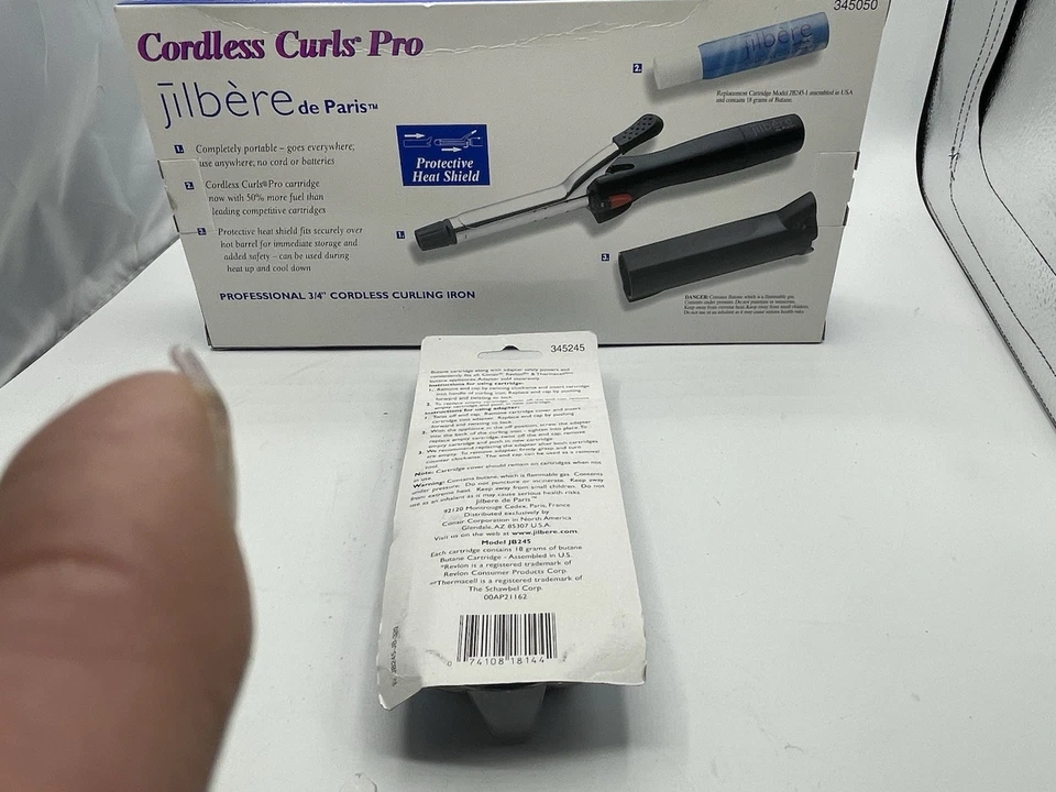 Jilbere, Curling Iron, Single Barrel, 3/4 Barrel Size . W/2 Extra cartridges - Image 3 of 3